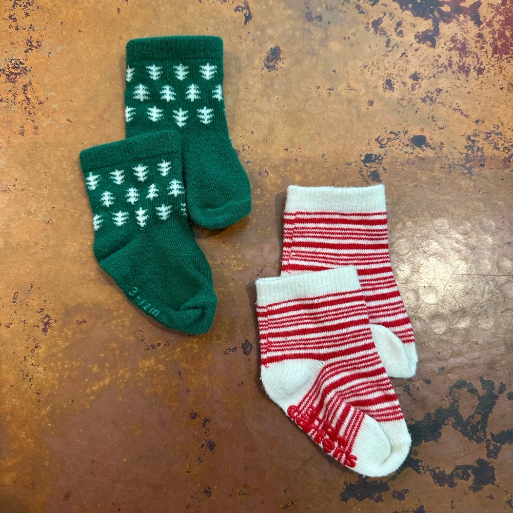 2 Pairs of Carter’s Christmas Baby Socks